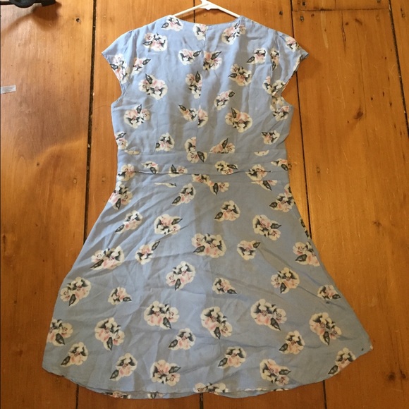 Spring dress! - Picture 2 of 3